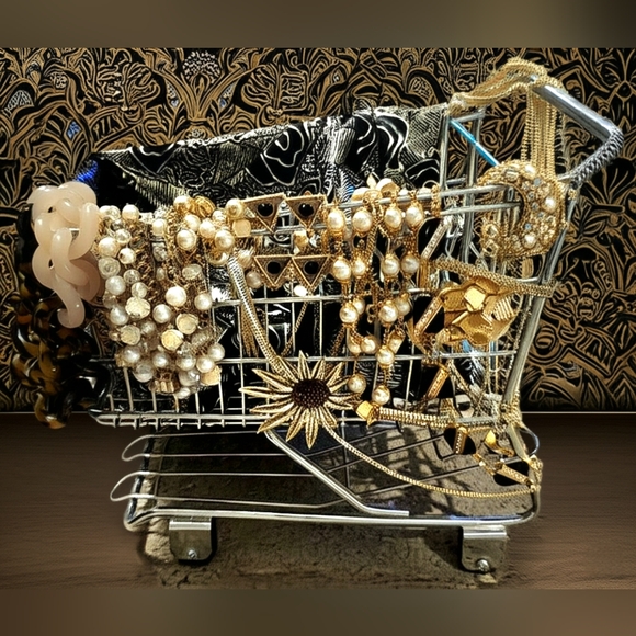 Share Shows - Tuesday nights @8:15 pm CST - Picture 2 of 6